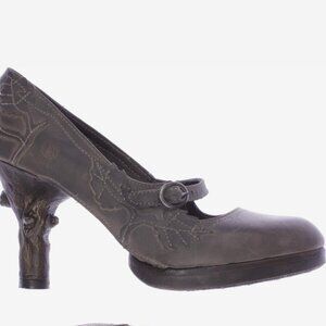 Neosenes Leather Mary Jane Pumps with Witchy Thorn Detail Grey 2.5" Heel Size 6